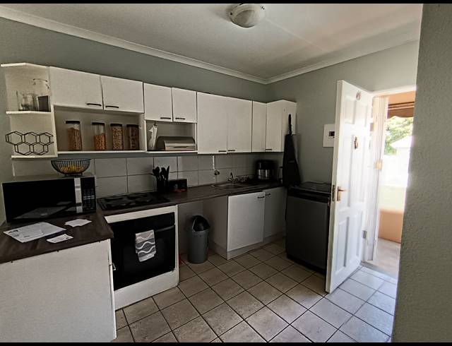 2 BEDROOM APARTMENT FOR SALE IN FLORENTIA